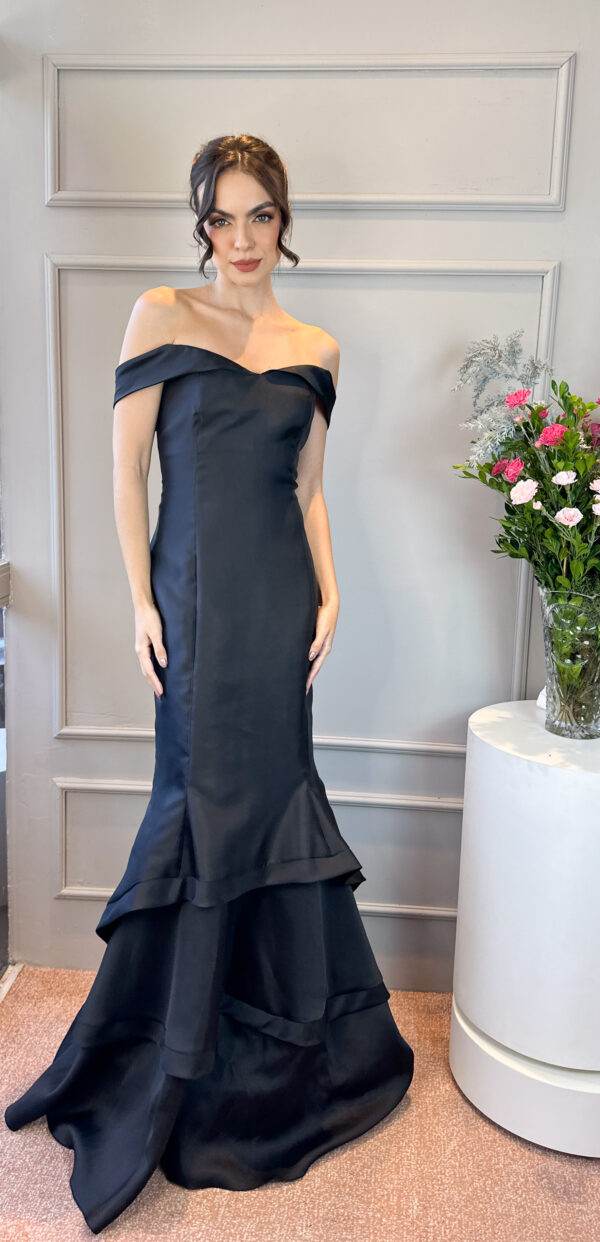 Vestido de festa ombro a ombro preto