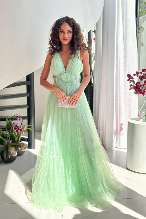 Vestido de festa verde menta tule na Barra da Tijuca
