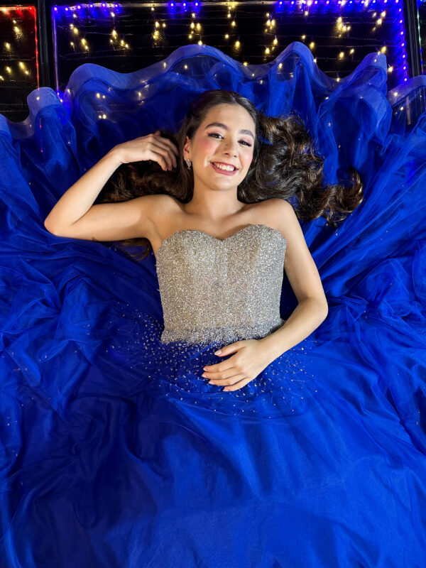 Vestido de debutante azul valsa