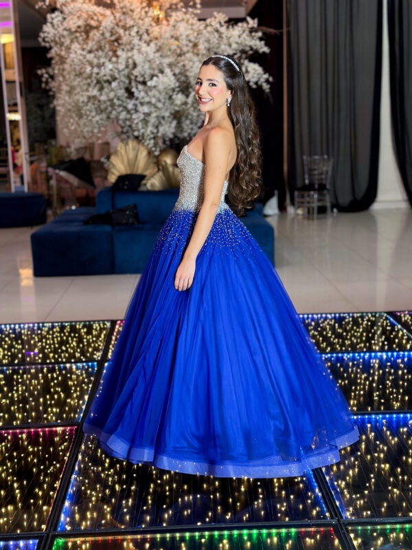 Vestido de debutante azul valsa