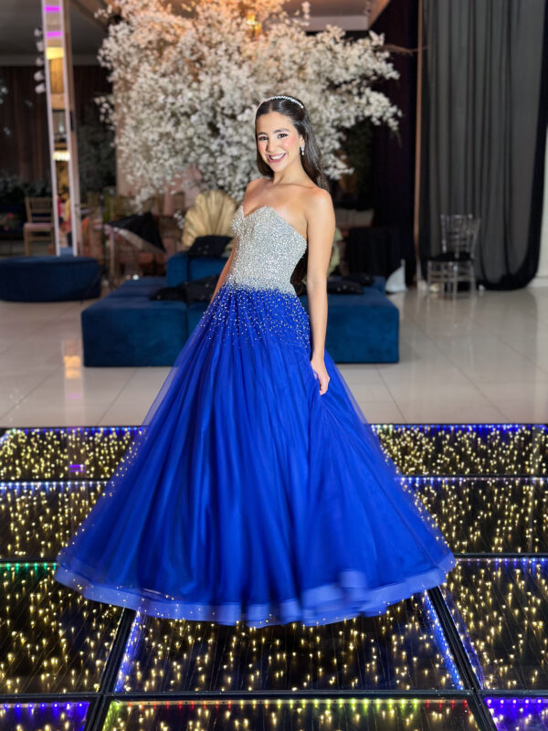 Vestido de debutante azul valsa