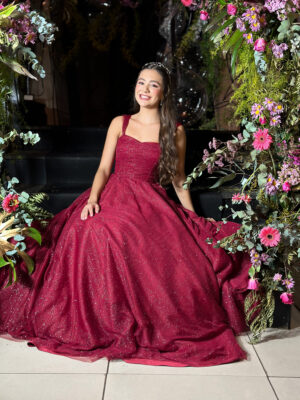 Vestido de valsa marsala
